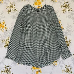 Talbots Size MP Green & White Houndstooth Button Down Blouse